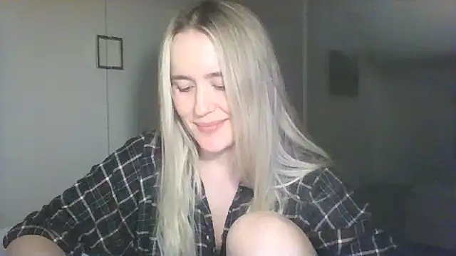 Snapshot of Frosian chatting on October 9, 9:46 pm Frosian online show from October 9, 9:46 pm