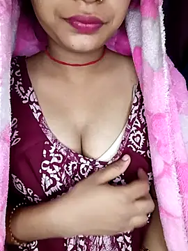 Snapshot of soni2005 chatting on February 17, 2:08 am soni2005 online show from February 17, 2:08 am