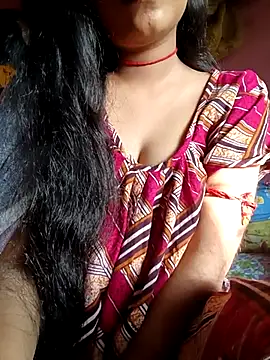 Snapshot of soni2005 chatting on February 26, 2:32 am soni2005 online show from February 26, 2:32 am