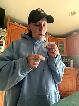 Snapshot of eggsma666 chatting on January 5, 5:27 pm eggsma666 online show from January 5, 5:27 pm