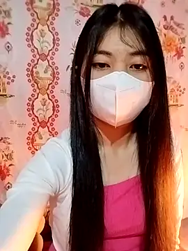 Snapshot of Damhan12 chatting on December 19, 6:20 am Damhan12 online show from December 19, 6:20 am