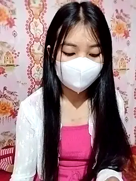 Snapshot of Damhan12 chatting on December 23, 2:31 am Damhan12 online show from December 23, 2:31 am