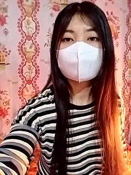 Snapshot of Damhan12 chatting on February 2, 2:10 am Damhan12 online show from February 2, 2:10 am