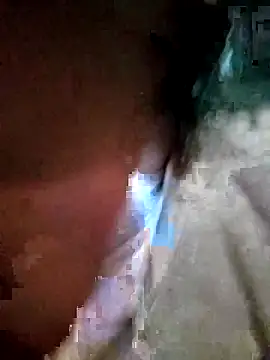 Luyen004 online show from April 8, 9:48 pm