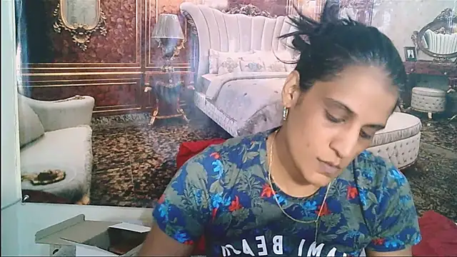 Snapshot of IndianSexcSmyle chatting on January 8, 3:58 pm IndianSexcSmyle online show from January 8, 3:58 pm