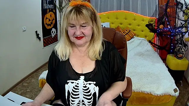 EmmaEllison online show from October 28, 7:23 am