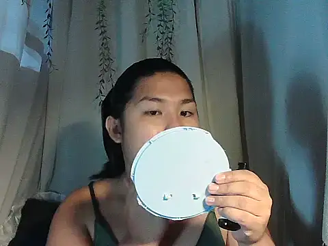 Huntrix2025 online show from February 21, 1:45 pm