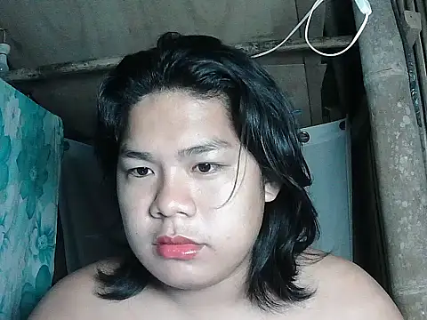 Snapshot of Huntrix2025 chatting on April 19, 8:00 pm Huntrix2025 online show from April 19, 8:00 pm