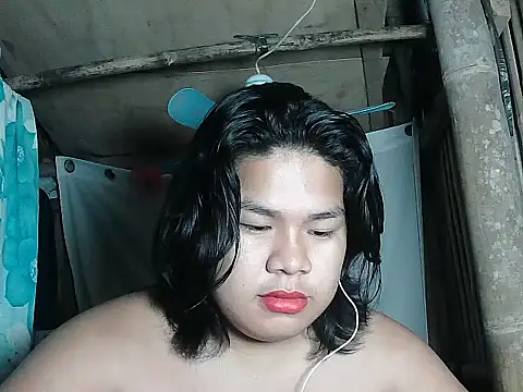 Snapshot of Huntrix2025 chatting on April 21, 9:50 pm Huntrix2025 online show from April 21, 9:50 pm