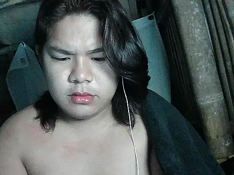 Snapshot of Huntrix2025 chatting on April 28, 9:09 pm Huntrix2025 online show from April 28, 9:09 pm