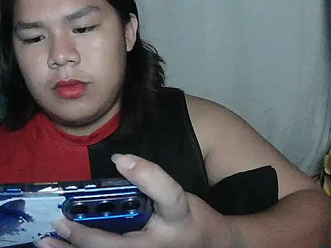 Snapshot of Huntrix2025 chatting on May 8, 2:11 pm Huntrix2025 online show from May 8, 2:11 pm