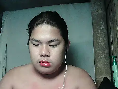Snapshot of Huntrix2025 chatting on May 11, 8:39 pm Huntrix2025 online show from May 11, 8:39 pm