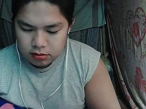 Snapshot of Huntrix2025 chatting on May 28, 9:12 pm Huntrix2025 online show from May 28, 9:12 pm