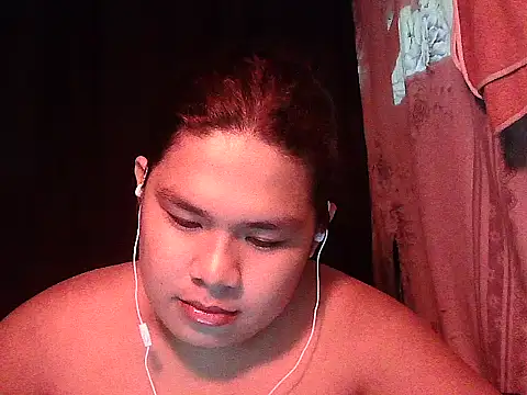 Snapshot of Huntrix2025 chatting on June 29, 10:48 am Huntrix2025 online show from June 29, 10:48 am