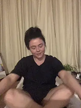 Mia Winters online show from March 1, 7:05 pm