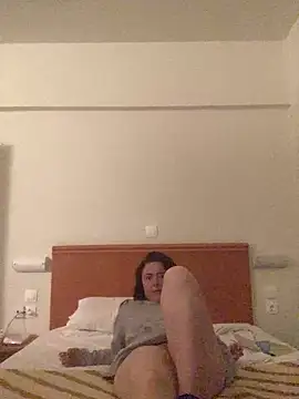 Mia Winters online show from April 17, 6:00 pm