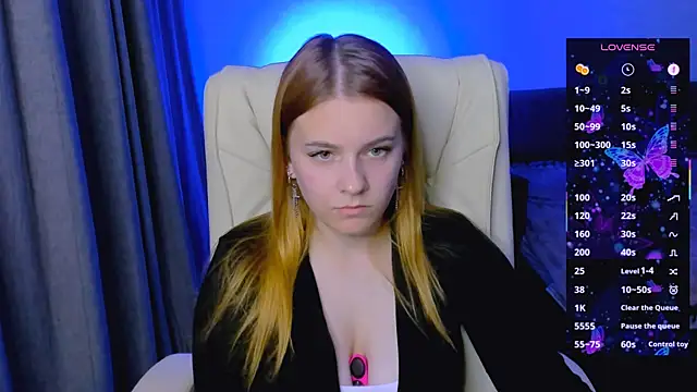 Snapshot of red__dizzy chatting on October 2, 8:27 pm red dizzy online show from October 2, 8:27 pm