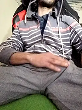 Snapshot of Djdashka chatting on July 10, 12:26 am Djdashka online show from July 10, 12:26 am