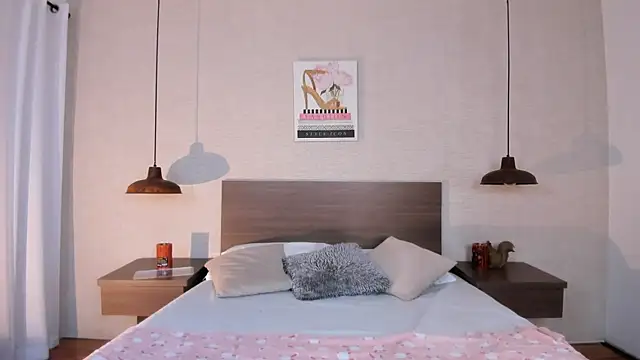 Snapshot of cloehill_ chatting on January 7, 11:45 am cloehill online show from January 7, 11:45 am