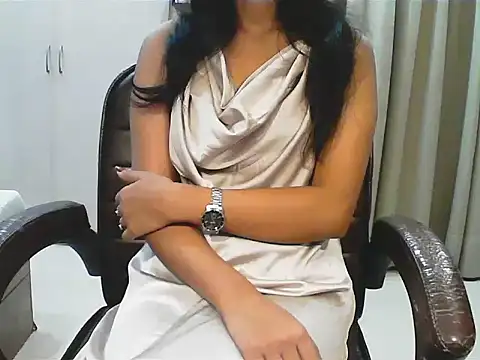 short girl  online show from November 20, 5:01 pm