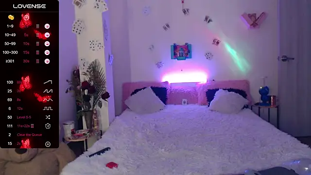 danny 1hotcute online show from April 25, 7:55 am