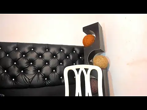 valeriapinkxx online show from April 8, 1:22 pm