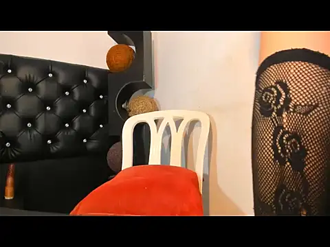 valeriapinkxx online show from April 15, 1:51 pm