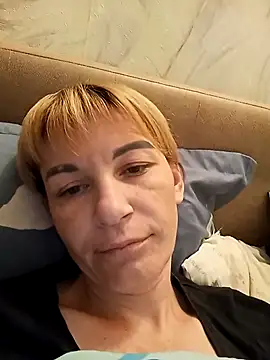 Snapshot of SweetKiss96 chatting on September 26, 6:56 pm SweetKiss96 online show from September 26, 6:56 pm