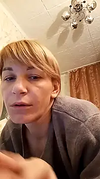 Snapshot of SweetKiss96 chatting on October 10, 9:14 pm SweetKiss96 online show from October 10, 9:14 pm