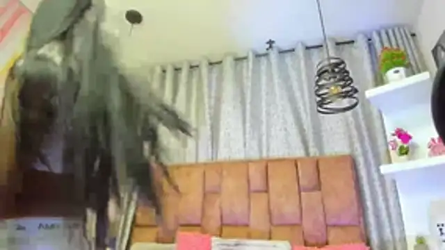 alix noa online show from November 11, 7:25 pm