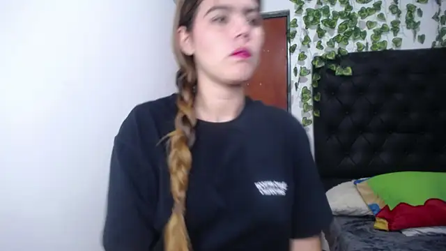 isabel 09 online show from October 10, 2:54 am