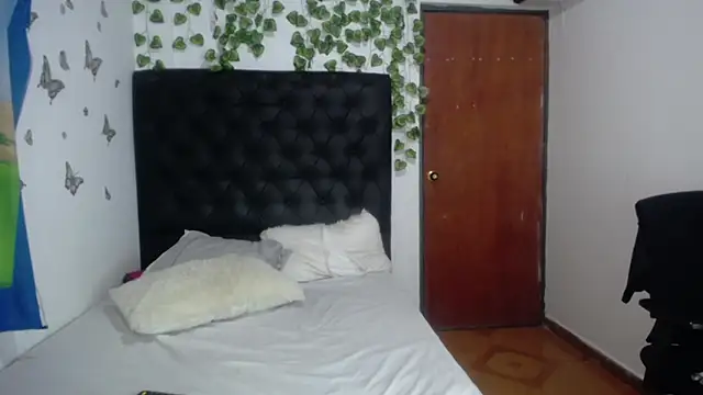 isabel 09 online show from February 10, 3:21 am