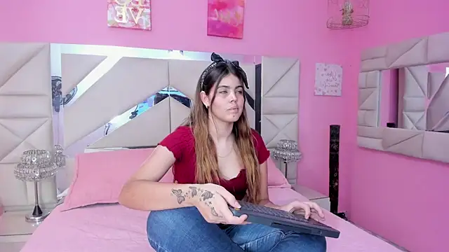 isabel 09 online show from March 4, 4:29 am