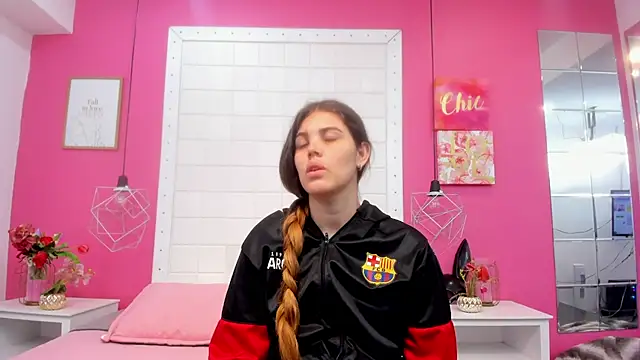 isabel 09 online show from May 21, 2:02 pm