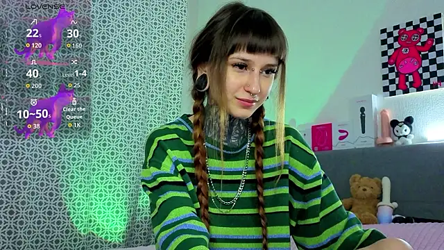 LilithPoison online show from March 6, 6:15 pm