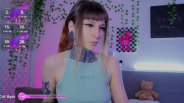 Snapshot of LilithPoison chatting on June 18, 9:08 pm LilithPoison online show from June 18, 9:08 pm