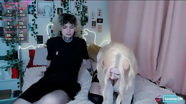 meow on da cam online show from November 3, 9:27 pm