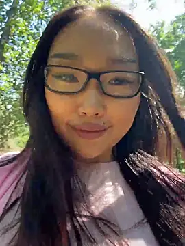 Snapshot of AdriaNochi chatting on June 21, 10:51 am AdriaNochi online show from June 21, 10:51 am