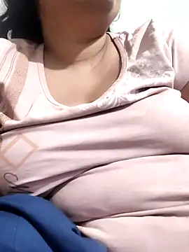 Mmm143 online show from July 12, 1:24 pm