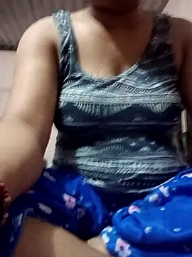 Snapshot of aliya-jaan71 chatting on September 28, 3:50 pm aliya-jaan71 online show from September 28, 3:50 pm