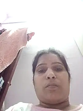 Snapshot of aliya-jaan71 chatting on October 12, 9:30 am aliya-jaan71 online show from October 12, 9:30 am