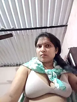 Snapshot of aliya-jaan71 chatting on October 12, 9:36 pm aliya-jaan71 online show from October 12, 9:36 pm