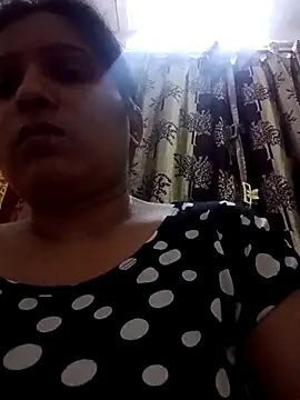 Snapshot of aliya-jaan71 chatting on October 14, 6:42 pm aliya-jaan71 online show from October 14, 6:42 pm