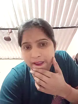 Snapshot of aliya-jaan71 chatting on October 28, 7:34 am aliya-jaan71 online show from October 28, 7:34 am