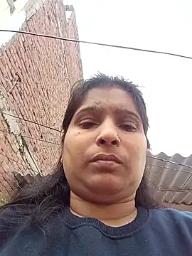 Snapshot of aliya-jaan71 chatting on February 1, 7:40 am aliya-jaan71 online show from February 1, 7:40 am