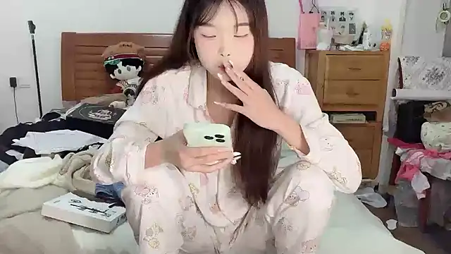 Akong11 online show from September 28, 5:18 pm