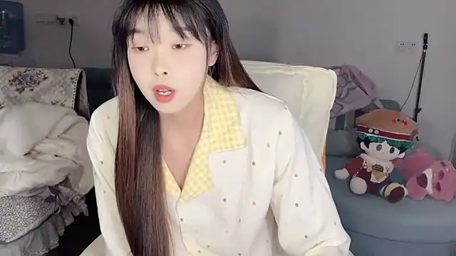 Akong11 online show from April 24, 4:31 pm