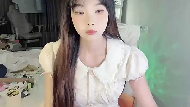 Snapshot of Akong11 chatting on July 4, 1:39 pm Akong11 online show from July 4, 1:39 pm