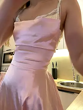 FriendlyFire 18 online show from November 10, 7:46 pm