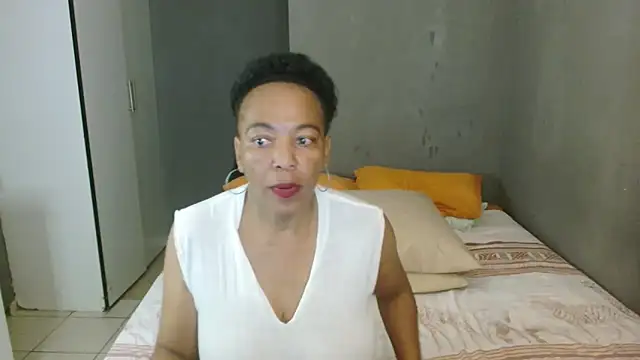 Lillyan N online show from March 9, 5:50 pm